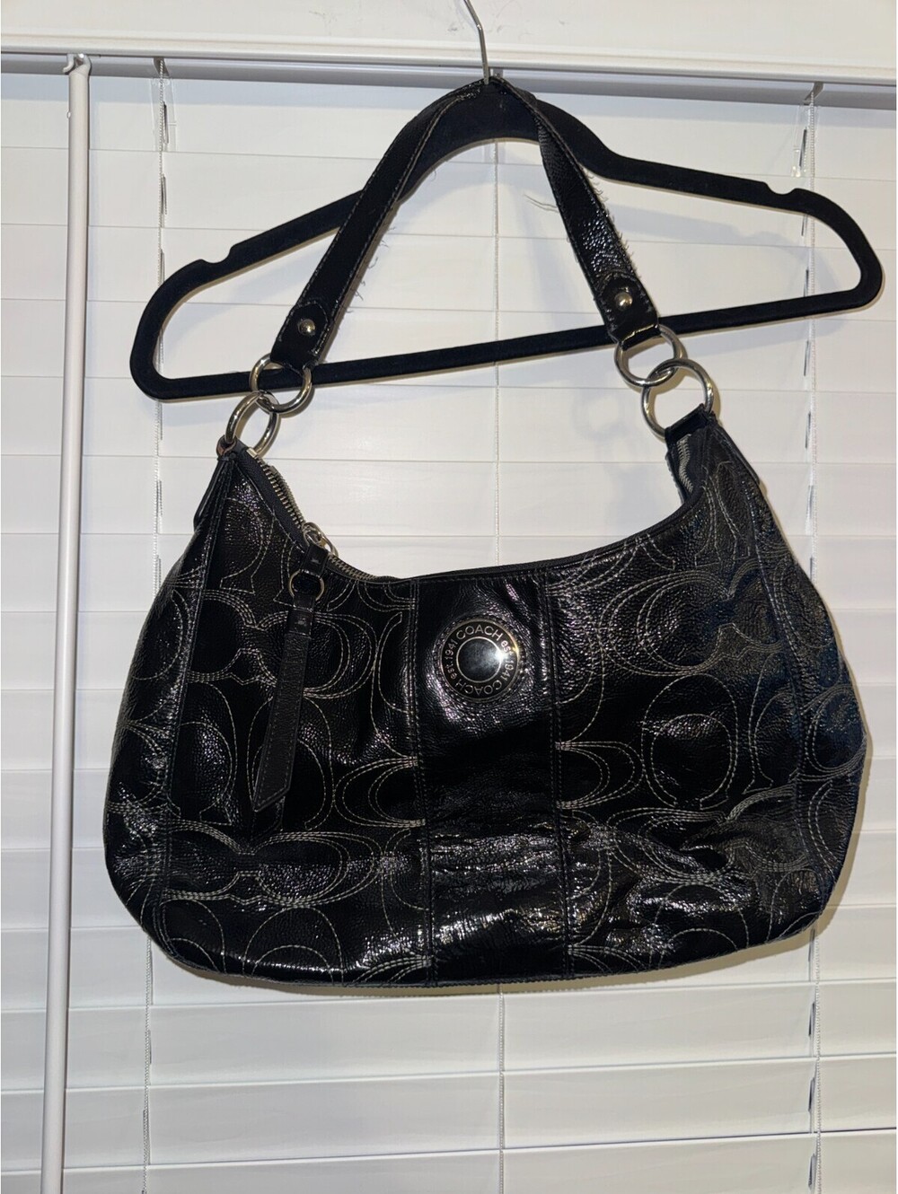 Coach Signature Logo Black Patent Finish Shoulder Bag Zip Lined No F 1293 F19282